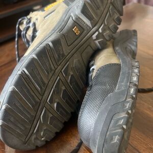 Composite toe work shoes